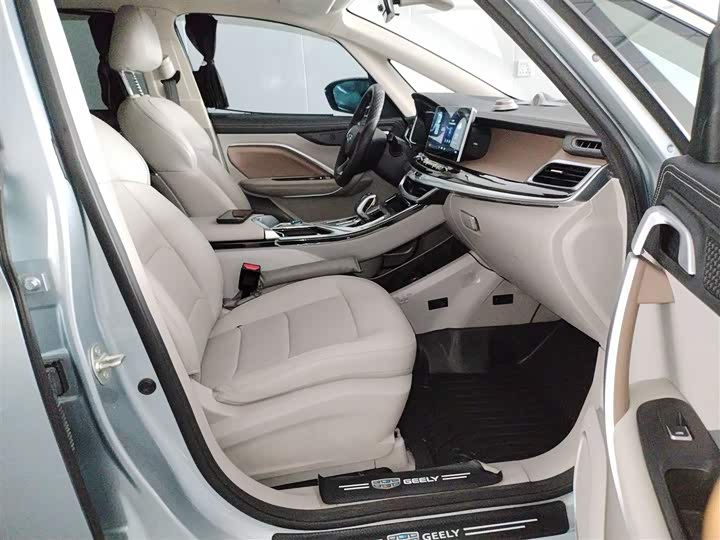 Фото 25 - Geely Jiaji Hybrid