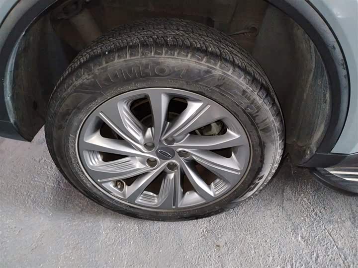 Фото 26 - Geely Jiaji Hybrid