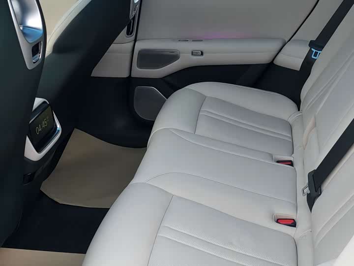 Фото 13 - Xiaomi YU7