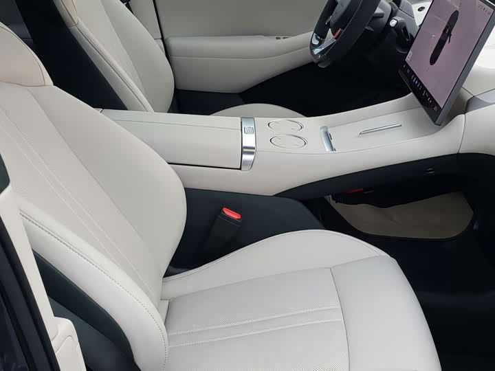 Фото 14 - Xiaomi YU7