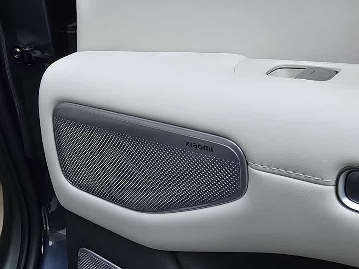 Фото 19 - Xiaomi YU7