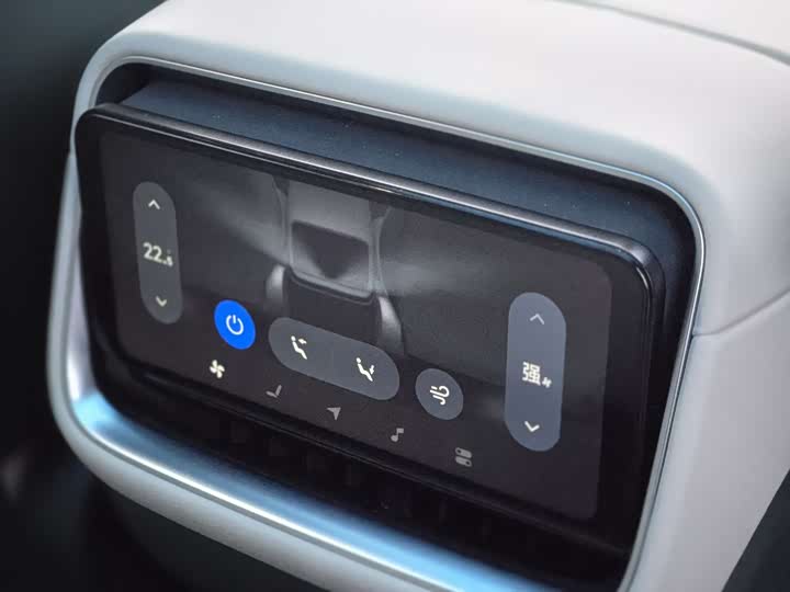 Фото 20 - Xiaomi YU7