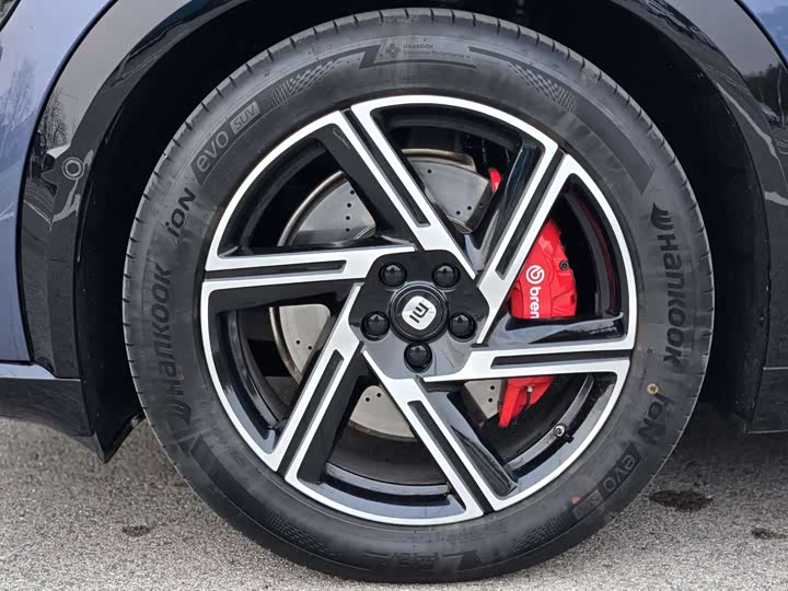 Фото 8 - Xiaomi YU7