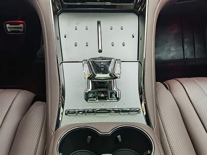 Фото 13 - Denza Z9GT