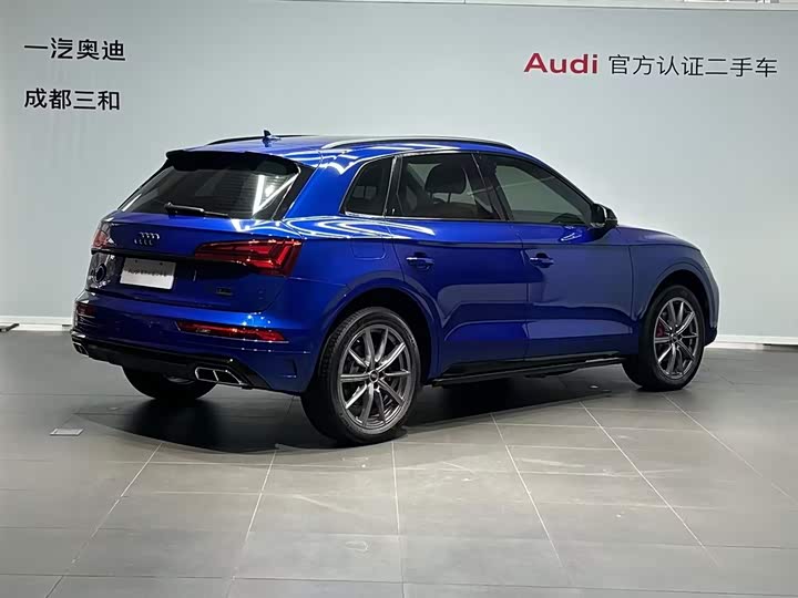 Фото 5 - Audi Q5L