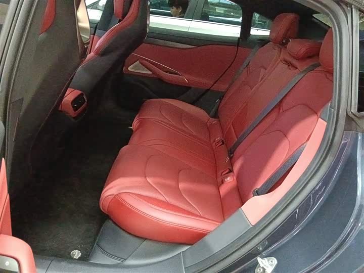 Фото 17 - Xiaomi SU7