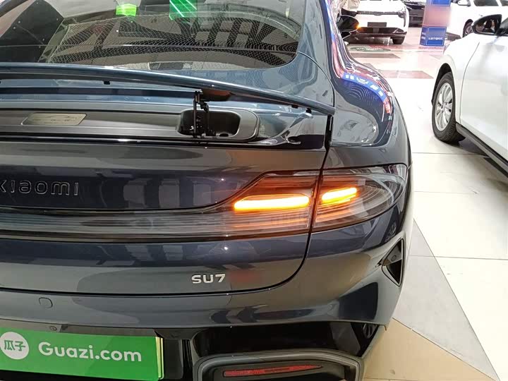 Фото 8 - Xiaomi SU7