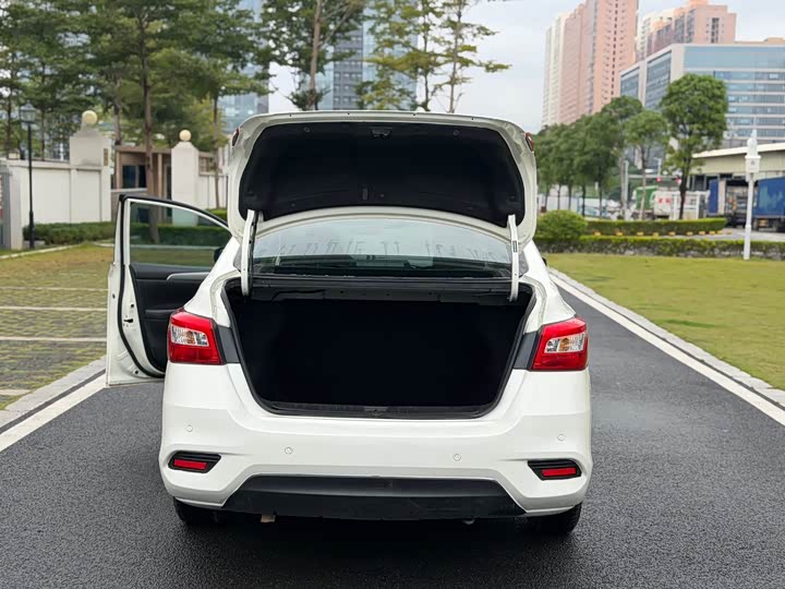 Фото 14 - Nissan Sylphy