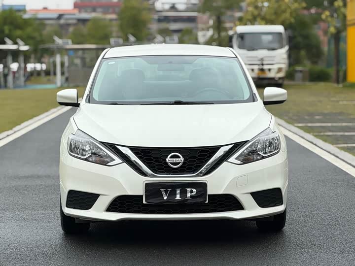 Фото 2 - Nissan Sylphy