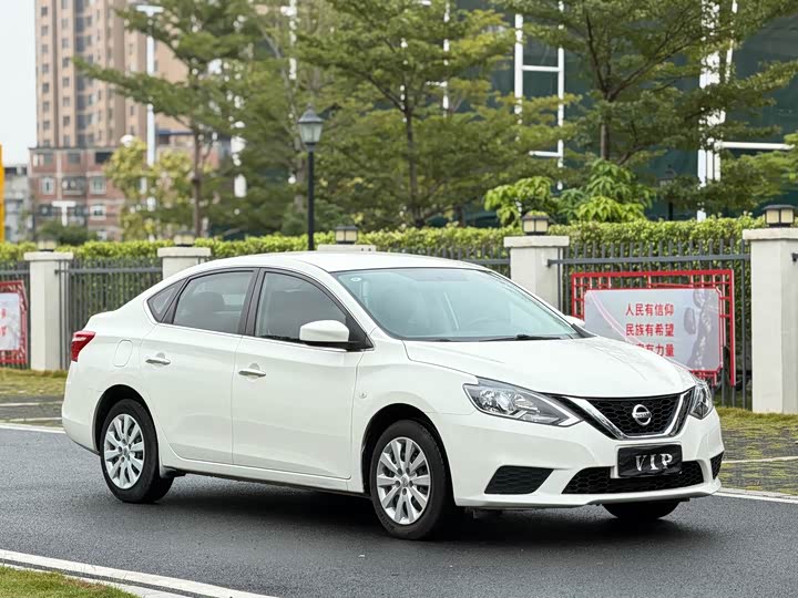 Фото 3 - Nissan Sylphy