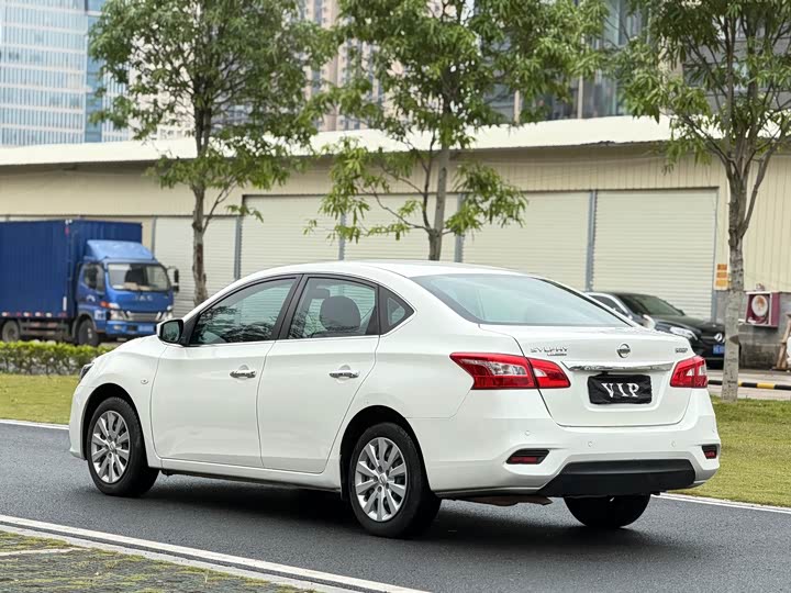 Фото 4 - Nissan Sylphy