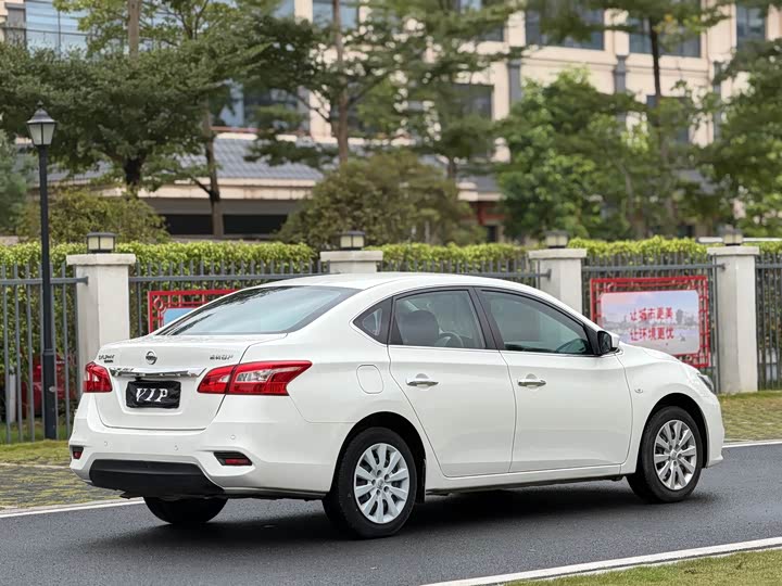 Фото 6 - Nissan Sylphy