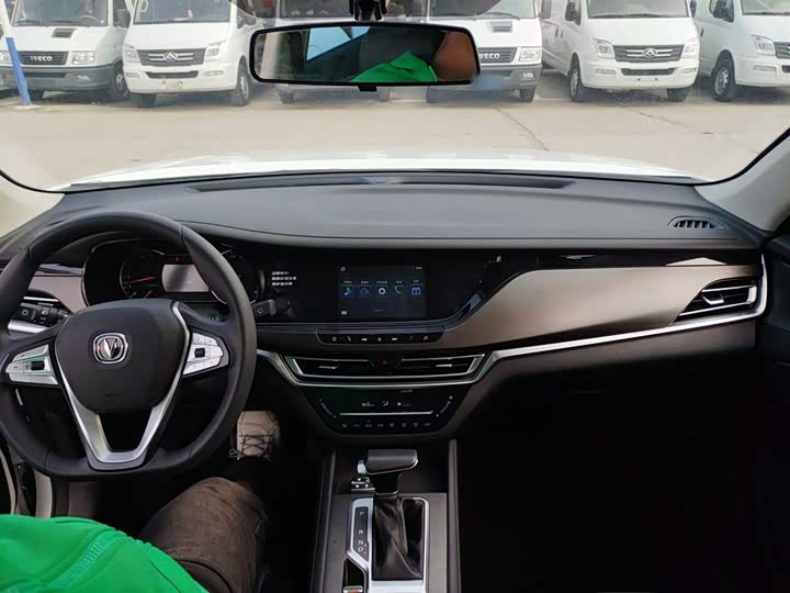 Фото 10 - Changan CS35 Plus