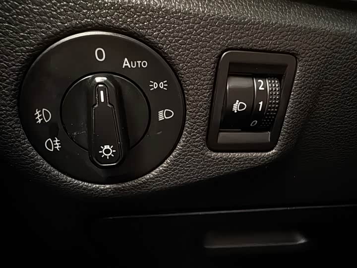 Фото 11 - Volkswagen Lavida