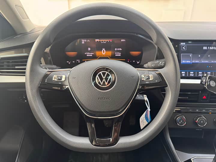 Фото 15 - Volkswagen Lavida