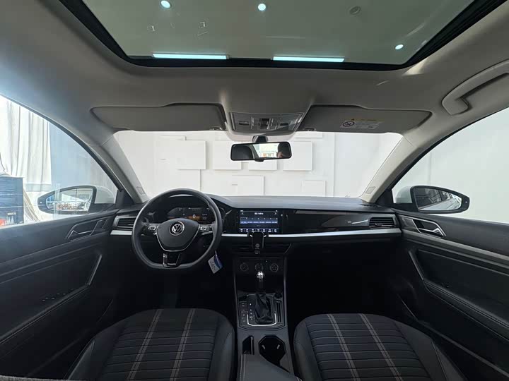 Фото 17 - Volkswagen Lavida