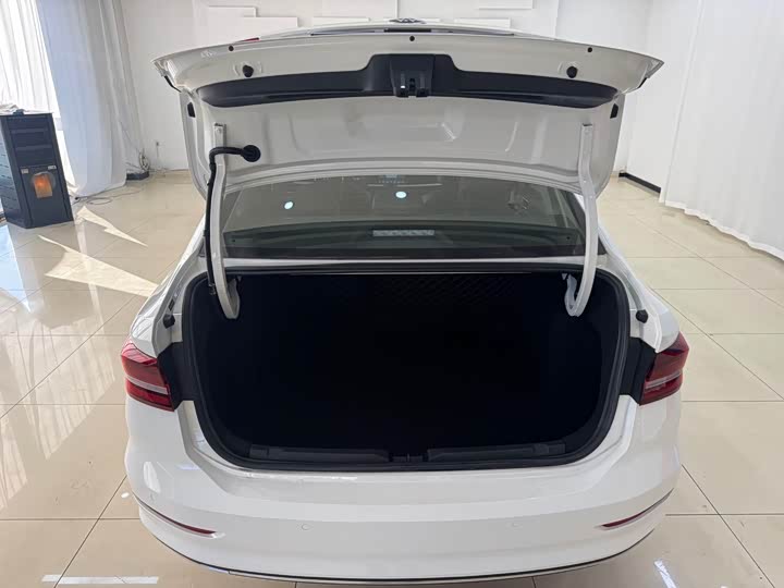 Фото 20 - Volkswagen Lavida