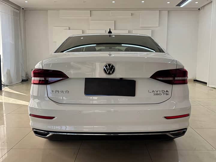 Фото 5 - Volkswagen Lavida