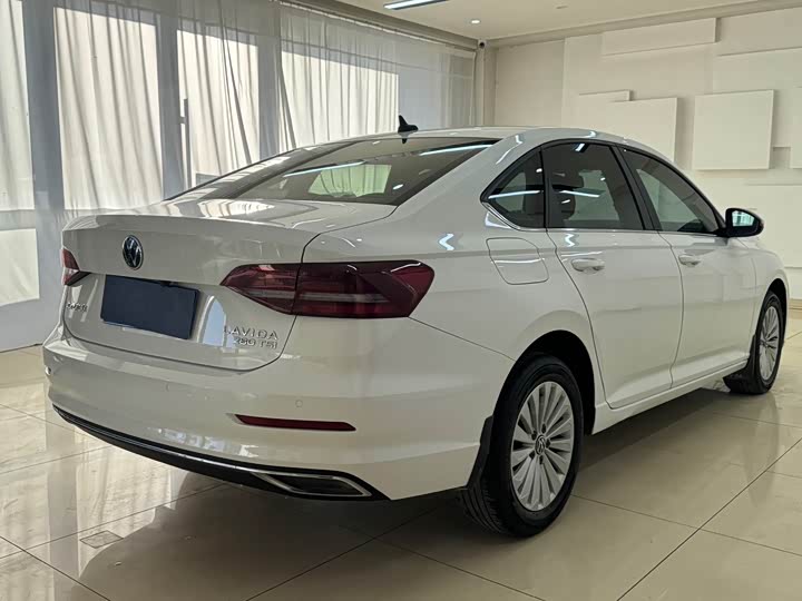 Фото 6 - Volkswagen Lavida