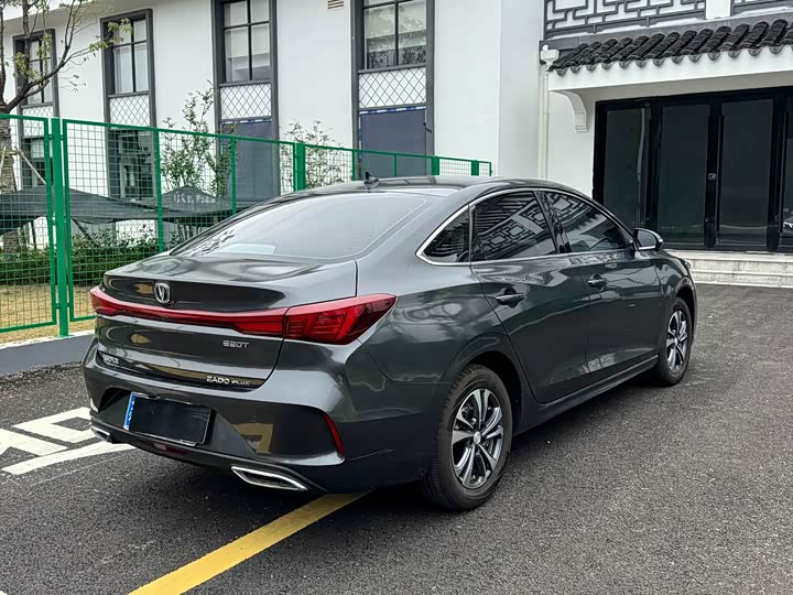 Фото 6 - Changan Eado Plus