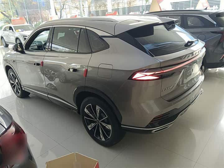 Фото 5 - Roewe RX5 Hybrid
