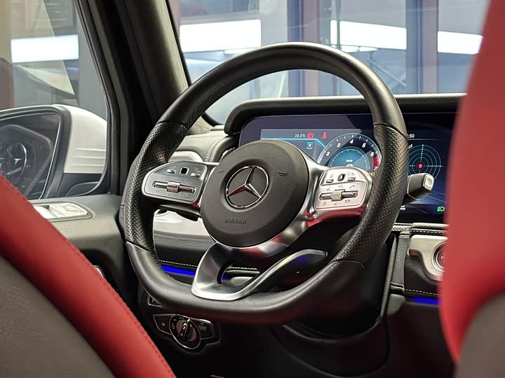 Фото 9 - Mercedes-Benz G-Class