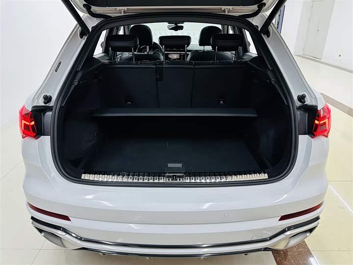 Фото 19 - Audi Q3