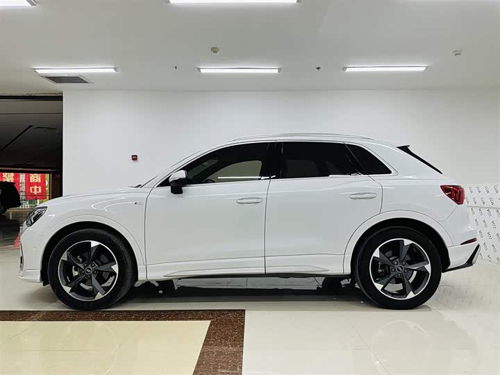 Фото 5 - Audi Q3