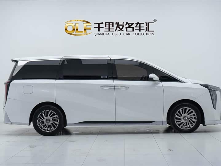 Фото 8 - GAC Trumpchi M8