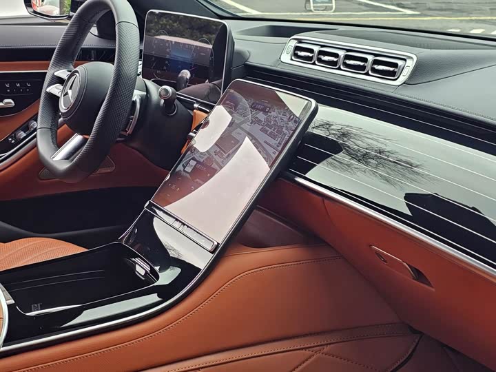 Фото 9 - Mercedes-Benz S-Class