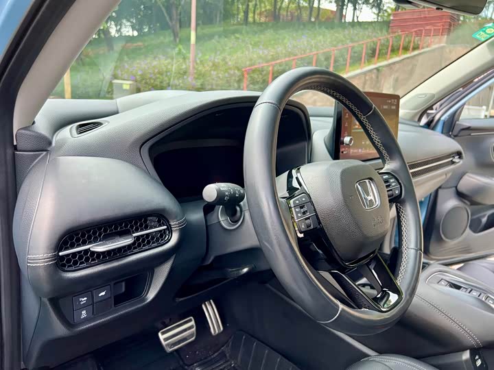 Фото 9 - Honda ZR-V