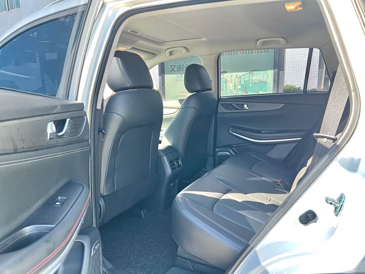 Фото 9 - Changan CS75