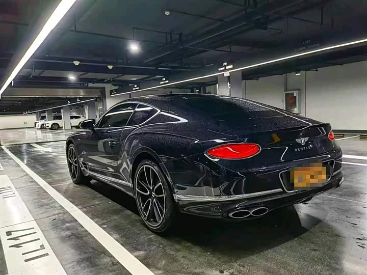 Фото 3 - Bentley Continental GT