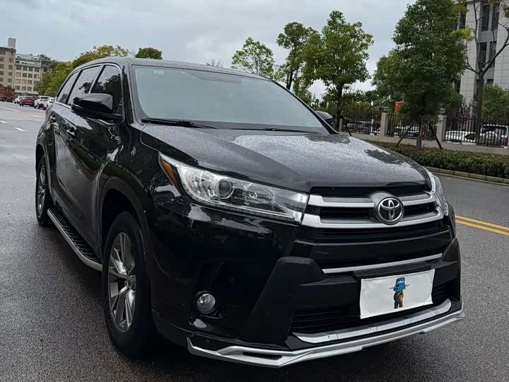 Фото 3 - Toyota Highlander