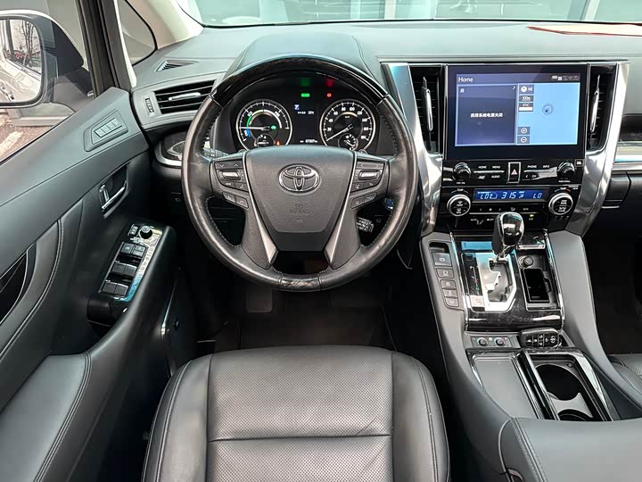 Фото 13 - Toyota Vellfire