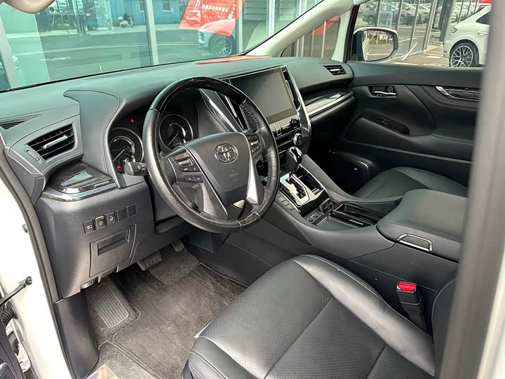 Фото 6 - Toyota Vellfire