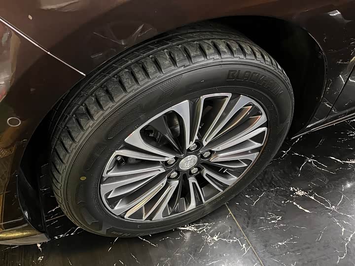 Фото 11 - Buick GL8 ES