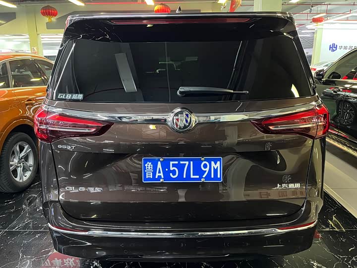 Фото 7 - Buick GL8 ES