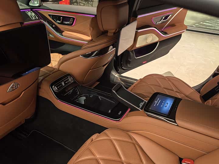 Фото 8 - Mercedes-Benz Maybach S-Class