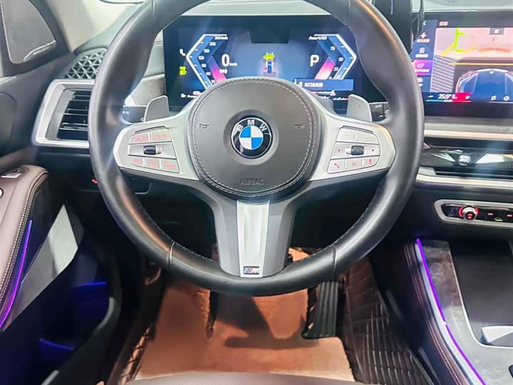 Фото 16 - BMW X5