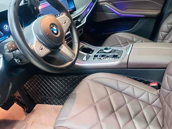 Фото 18 - BMW X5