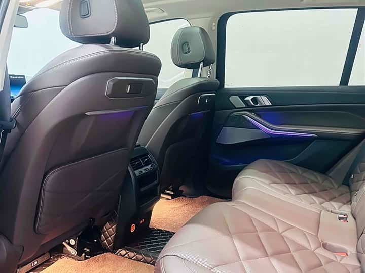 Фото 19 - BMW X5