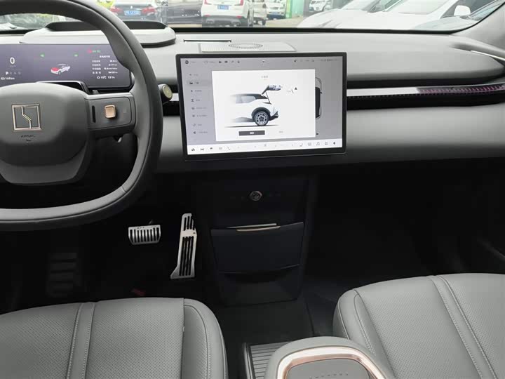 Фото 13 - Zeekr X