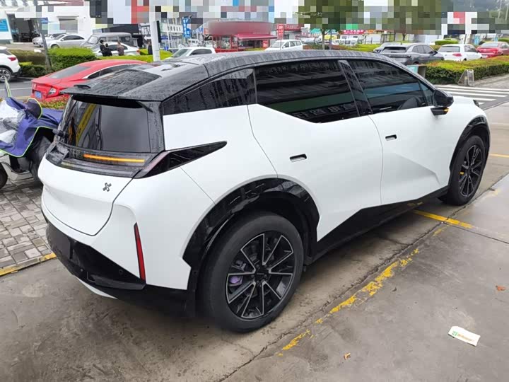 Фото 7 - Zeekr X