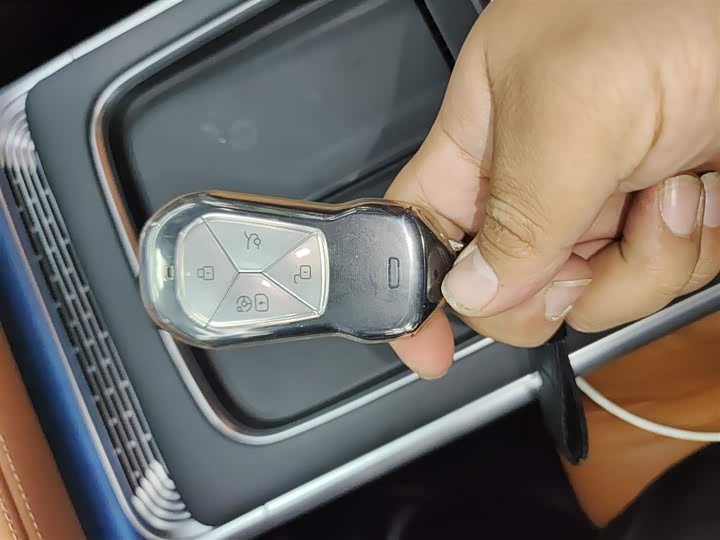 Фото 9 - XPeng G9