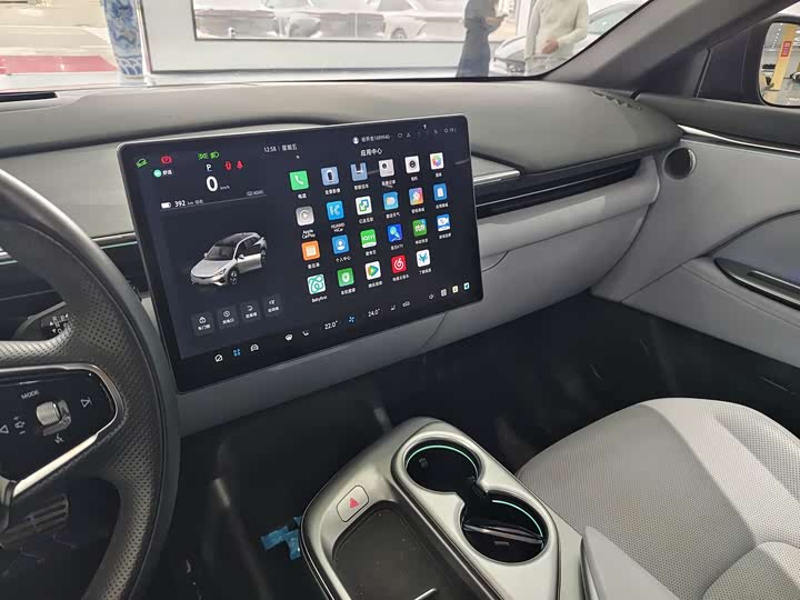 Фото 12 - BAIC Arcfox Alpha T5