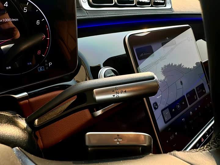 Фото 10 - Mercedes-Benz Maybach S-Class