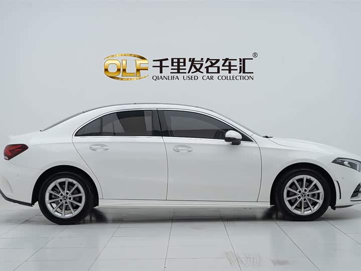 Фото 11 - Mercedes-Benz A-Class