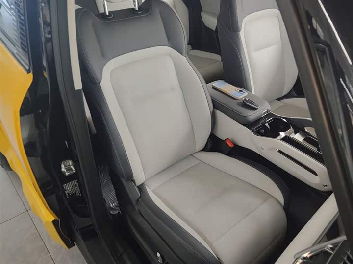 Фото 25 - Chery iCar 03