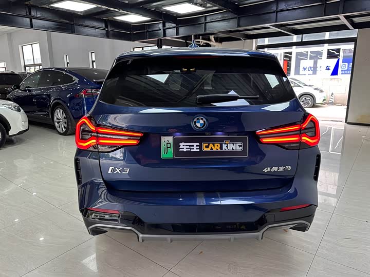 Фото 11 - BMW iX3